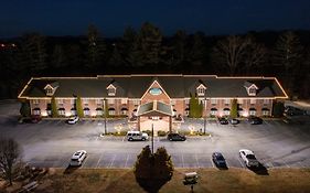 Mountain Inn & Suites Flat Rock